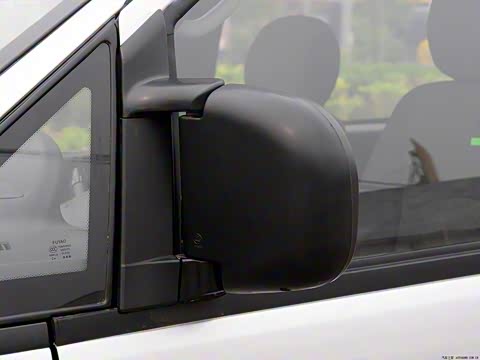 2012�� M5 Q3 2.0L 7�������׼��