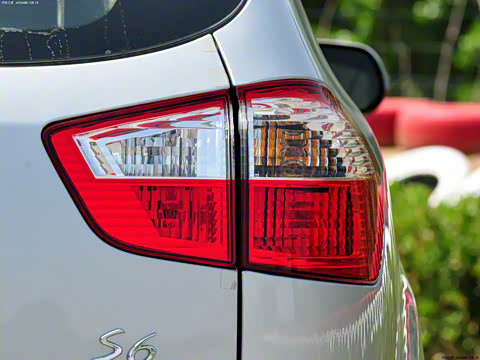 2011�� 2.0L �ֶ������