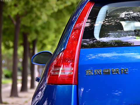 2011�� ���� 1.6L �Զ��ھ���