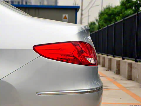 2011�� 2.0L �Զ����ʰ�