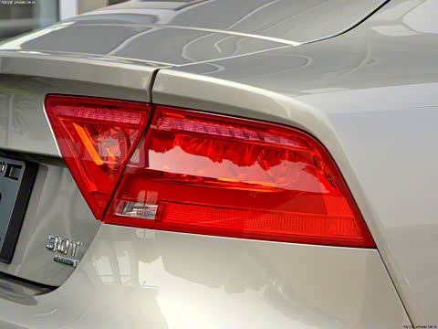 2012�� 3.0TFSI quattro������