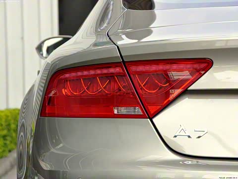 2012�� 3.0TFSI quattro������