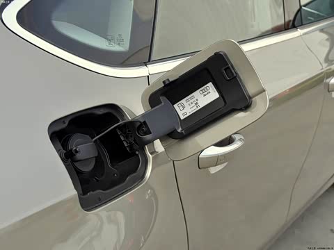 2012�� 3.0TFSI quattro������