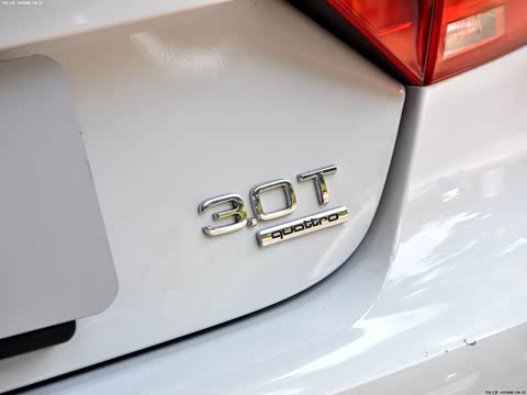 2012�� 3.0TFSI quattro������