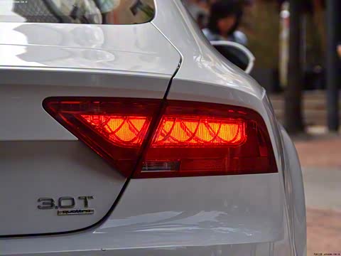 2012�� 3.0TFSI quattro������