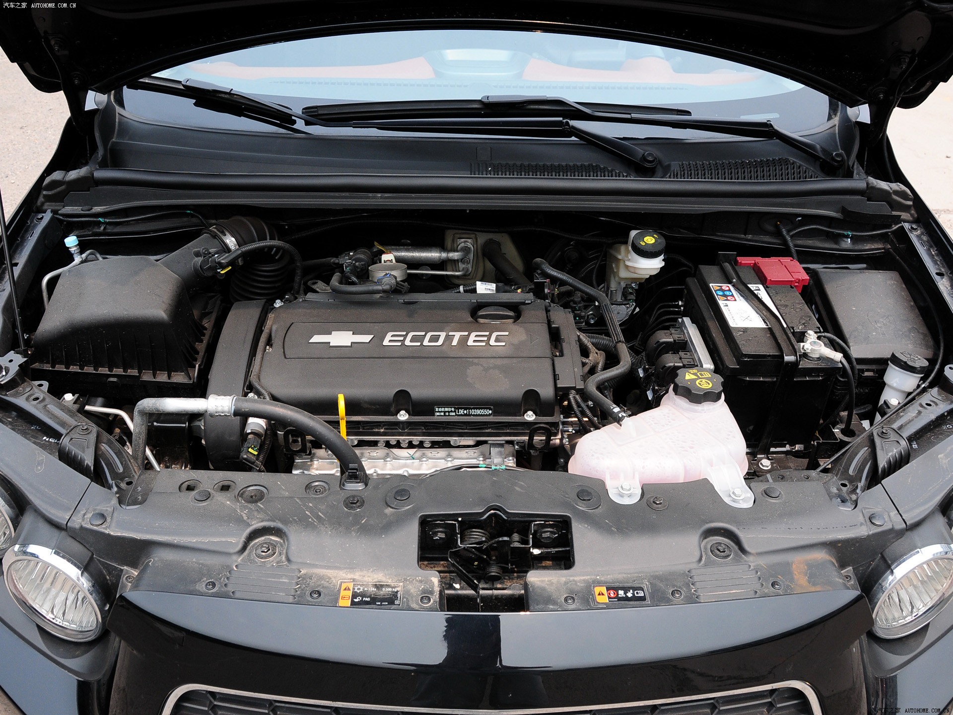 汽车图片 雪佛兰 爱唯欧 2011款 两厢 1.6l mt sx