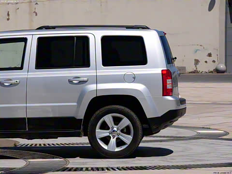 2011�� 2.4 �˶���