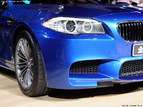 2012�� M5