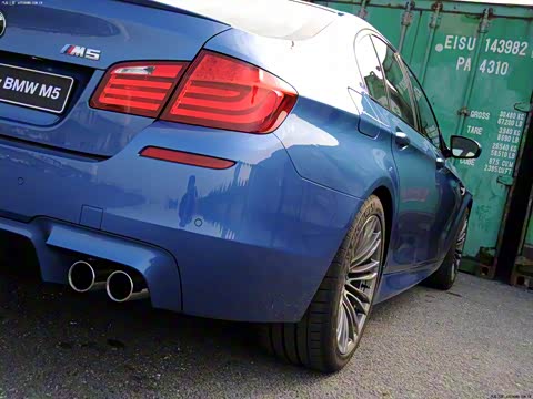2012�� M5