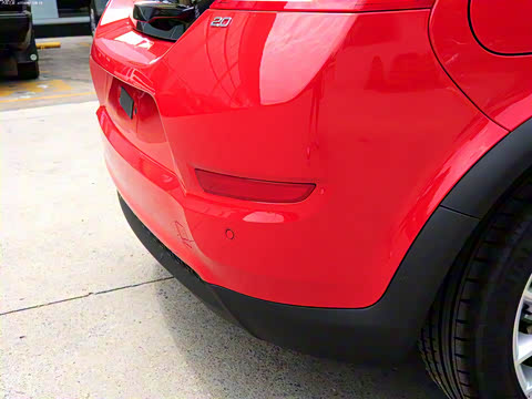 2012�� 2.0L Aktiv �ֶ���װ��