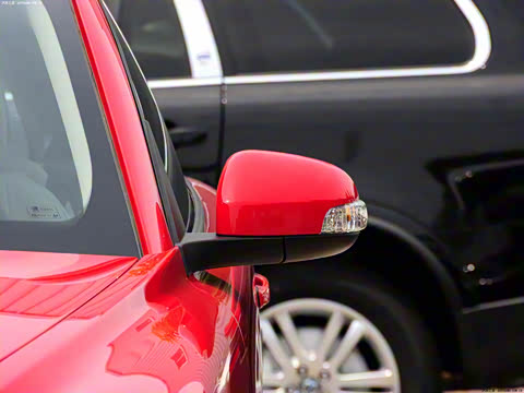 2012�� 2.0L Aktiv �ֶ���װ��