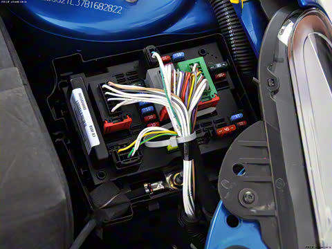 2012�� 1.6L �Զ��˶���