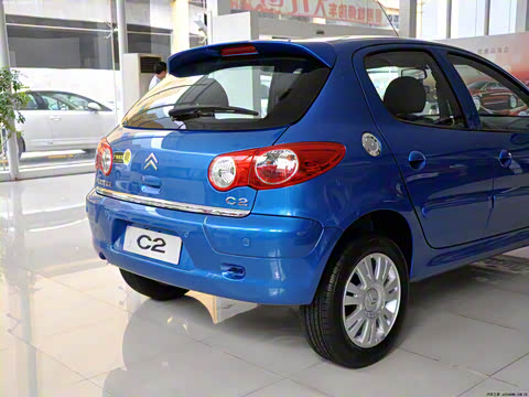 2012�� 1.6L �Զ��˶���