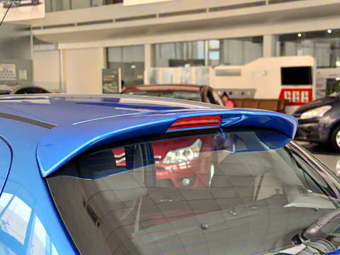 2012�� 1.6L �Զ��˶���