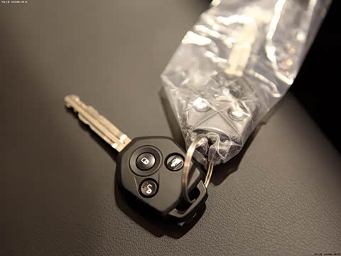 2012�� 2.0i ������