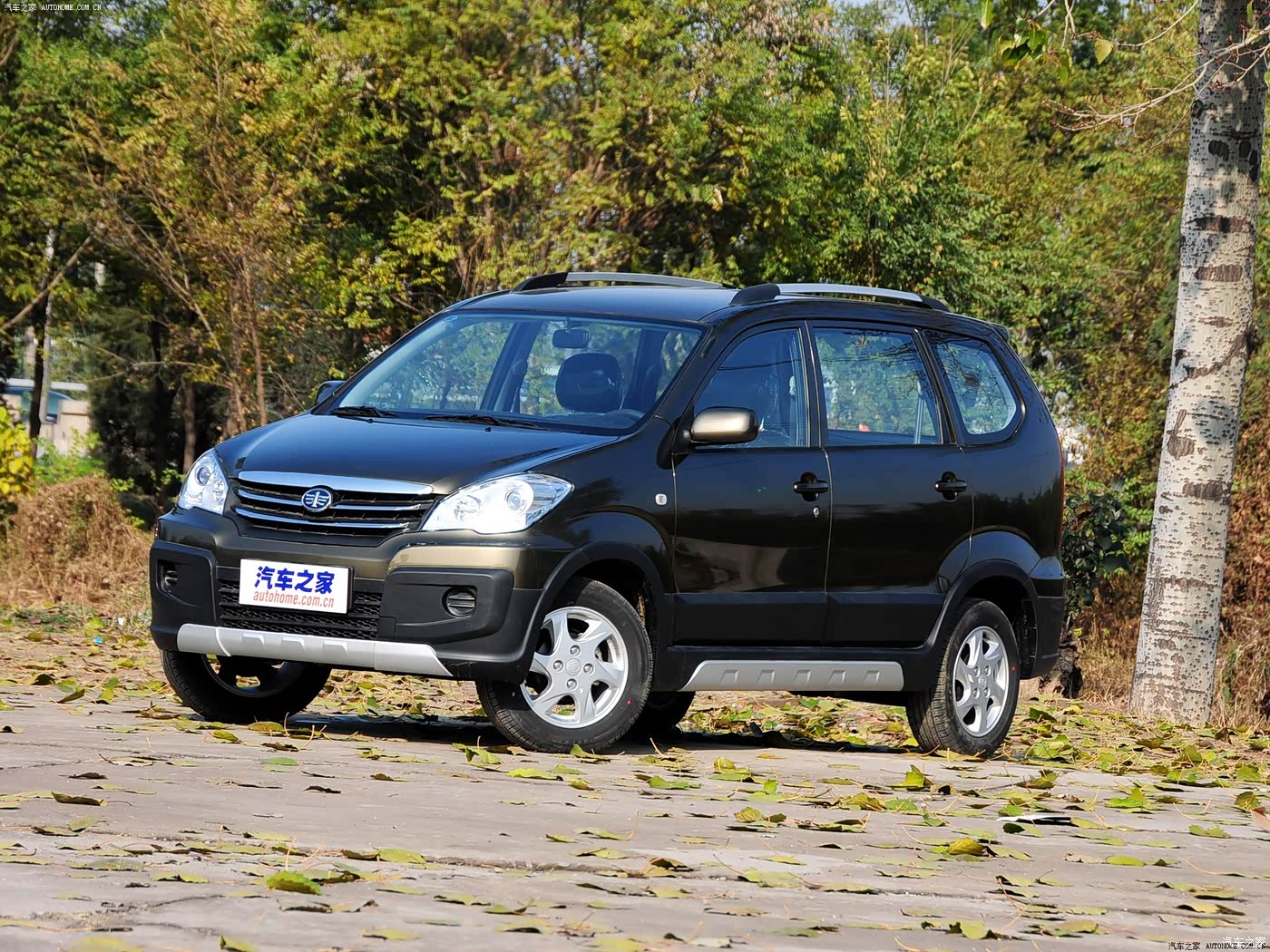 汽车图片 一汽 森雅s80 2011款 1.