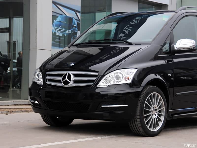 奔驰(进口) 唯雅诺(进口) 2011款 3.5 125周年纪念版 6座