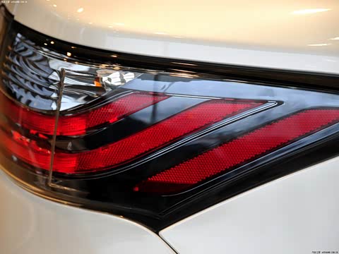 2012�� CT200h ������