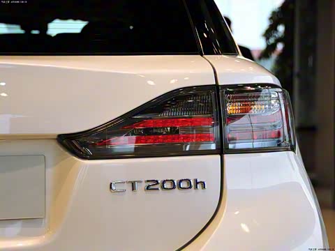 2012�� CT200h ������