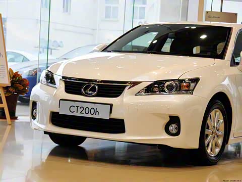 2012�� CT200h ������