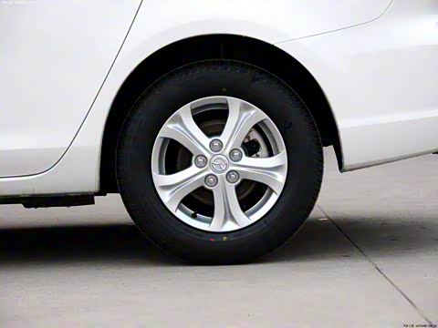 2012�� 1.6L �ֶ������׼��