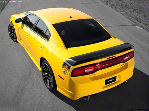 2012�� 6.4L SRT8 Super Bee