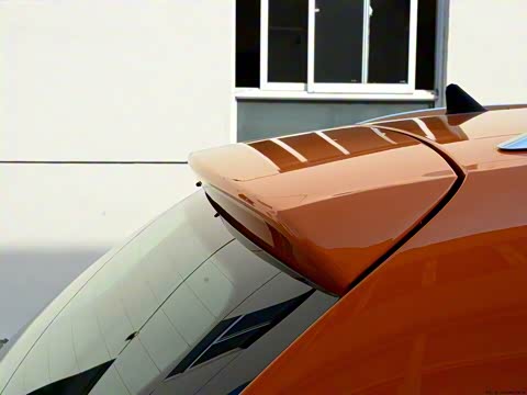 2012�� 1.6L Cross Polo AT