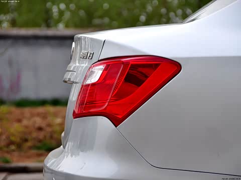 2012�� 1.3L �ֶ������� ��V