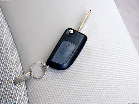 2012�� 1.3L �ֶ������� ��V