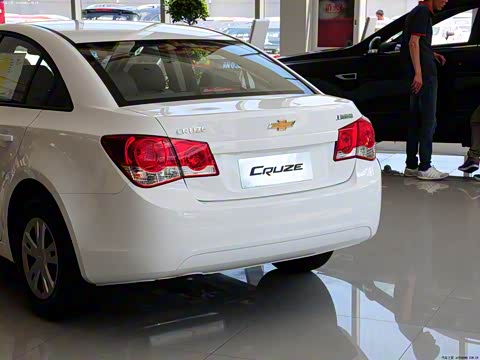 2012�� 1.6L SL MT