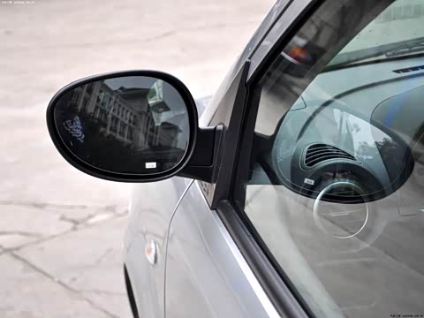 2012�� 1.0L �ֶ�������