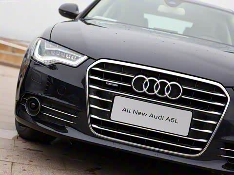 2012�� 50 TFSI quattro ������