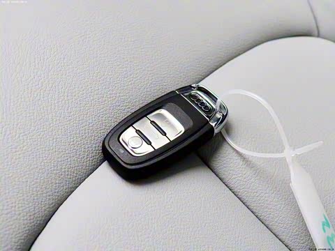 2012�� 50 TFSI quattro ������