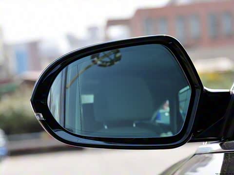 2012�� 50 TFSI quattro ������