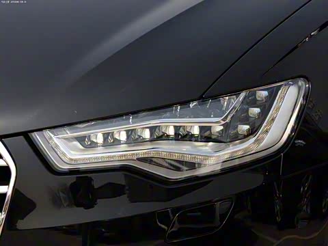 2012�� 50 TFSI quattro ������