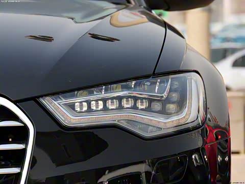 2012�� 50 TFSI quattro ������