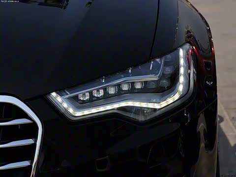 2012�� 50 TFSI quattro ������