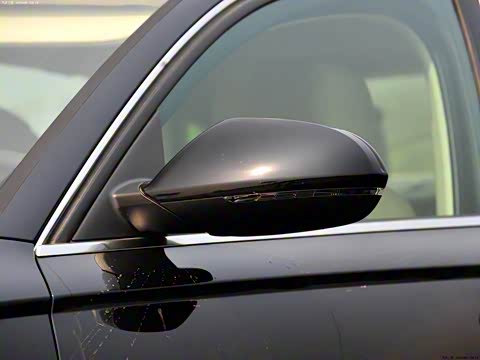 2012�� 50 TFSI quattro ������