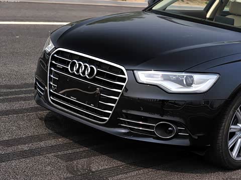 2012�� 50 TFSI quattro ������