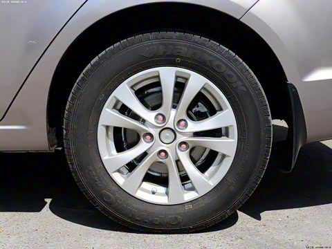 2012�� ���� 1.6L �ֶ���Ӣ��