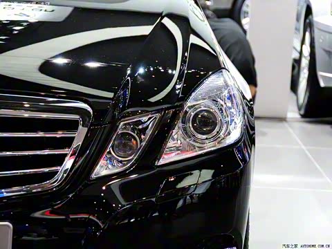 2012�� E 300 L ʱ�к�����