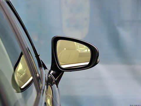 2013�� 300h ��Ӣ��