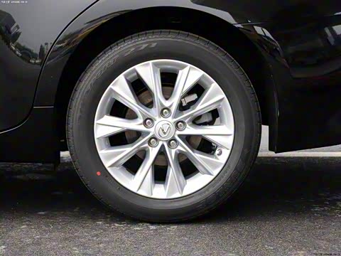 2013�� 300h ��Ӣ��