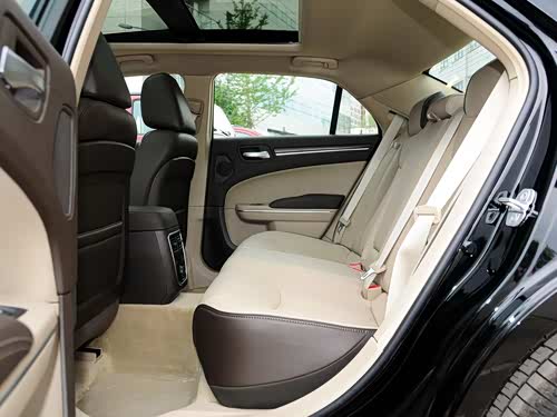 【克莱斯勒300c(进口) 2012款】克莱斯勒_克莱斯勒300c(进口) 2012款