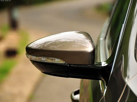 2012�� 3.0FSI V6