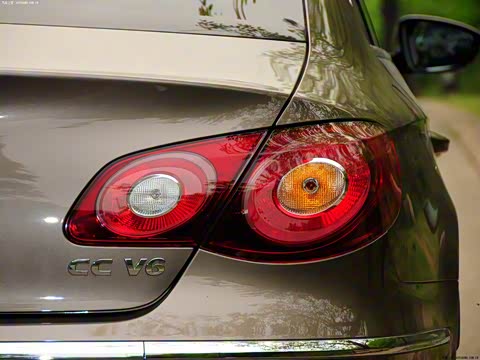 2012�� 3.0FSI V6