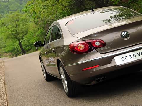 2012�� 3.0FSI V6