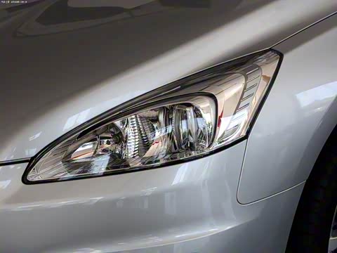 2012�� 2.3L ����������˹��