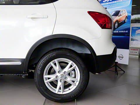 2012�� 2.0XL �� CVT 2WD