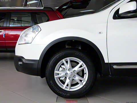 2012�� 2.0XL �� CVT 2WD